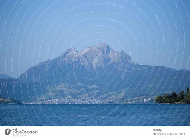 Alpenpanorama auf den Pilatus am Vierwaldstättersee, Kanton Luzern, Kanton Nidwalden, Schweiz Vierwaldstätter See Voralpen Weggis Hergiswil Berge u. Gebirge