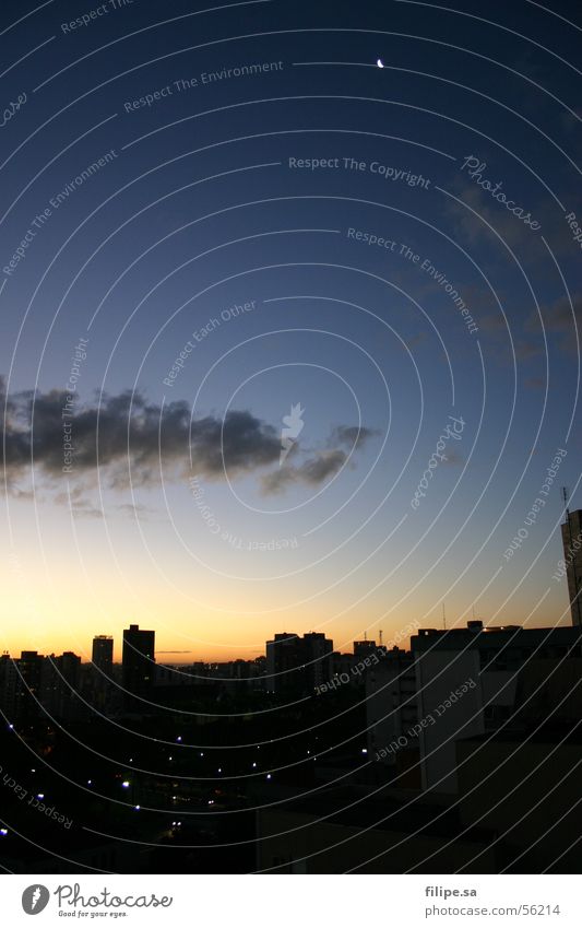 BH Sunset 2 Himmel Sonnenuntergang Belo Horizonte Brasilien night sky moon dark deep blue city view cityscape outdoor shooting longtime exposur