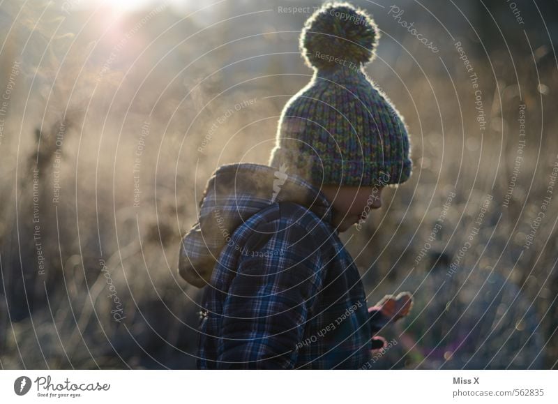 Wandern in der Kälte Freizeit & Hobby Spielen Garten Mensch maskulin feminin Kind Kleinkind 1 1-3 Jahre 3-8 Jahre Kindheit Natur Winter Wetter Eis Frost Schnee