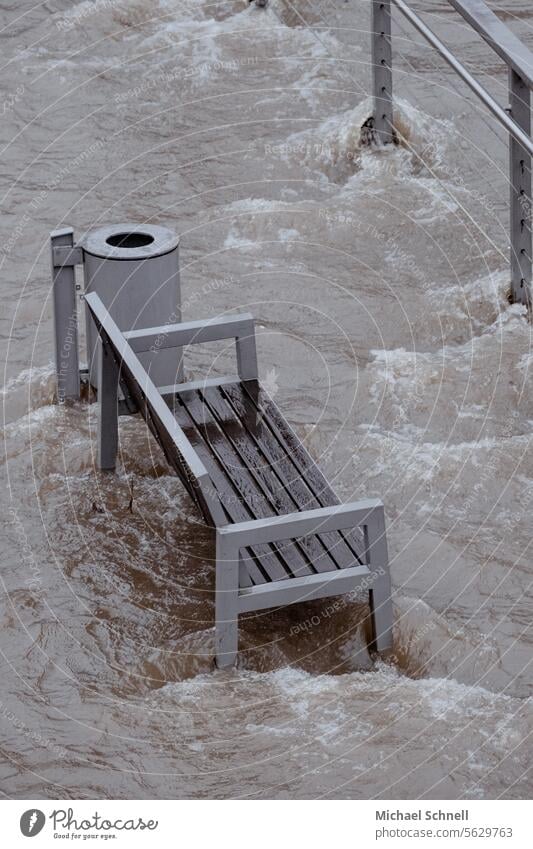 Hochwasser an der Lenne hochwasserlage hochwasser deutschland Wasser Überschwemmung Klimawandel Unwetter Desaster Überflutung Flutkatastrophe Naturkatastrophe