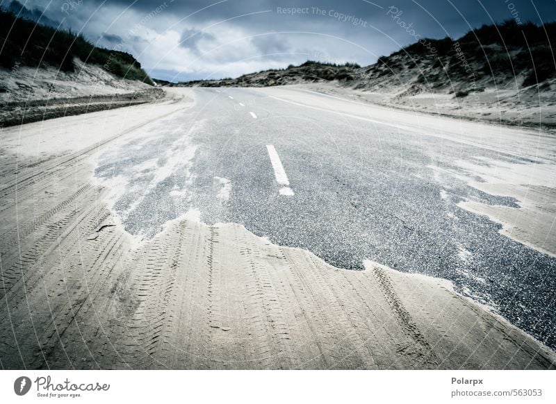 Sandige Straße Ferien & Urlaub & Reisen Strand Umwelt Natur Landschaft Erde Himmel Wolken Horizont Klima Wetter Gras Hügel Küste Wege & Pfade Autobahn Beton