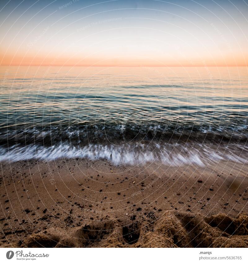 Immer Meer Abend Ferne Fernweh Freiheit Sommerurlaub Brandung Wellen Strand Ferien & Urlaub & Reisen Schönes Wetter Horizont Wolkenloser Himmel Farbe Meerwasser