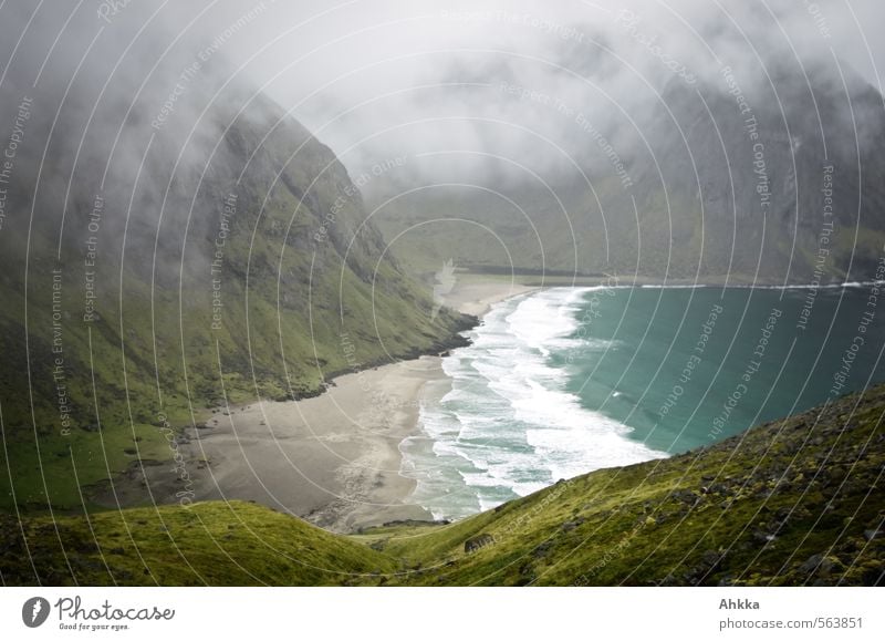 underneath Abenteuer Ferne Expedition Natur Landschaft Wolken schlechtes Wetter Unwetter Nebel Wellen Küste Seeufer Bucht außergewöhnlich bedrohlich fantastisch