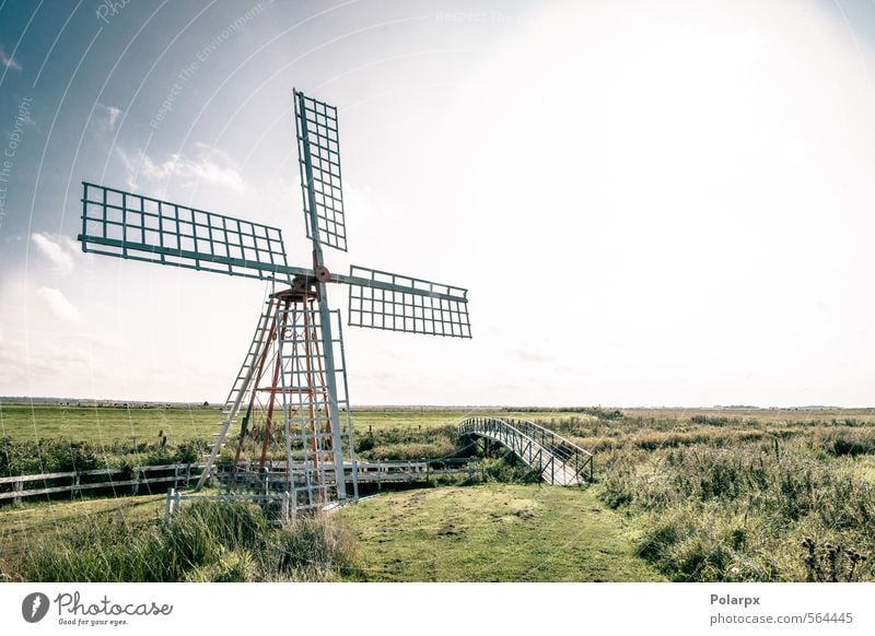 Windmühle Industrie Technik & Technologie Kultur Umwelt Natur Landschaft Himmel Wolken Herbst Gras Park Wiese Gebäude Architektur alt historisch retro blau grün