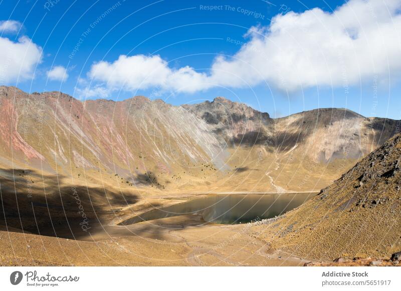 Majestätische Landschaft des Kratersees Nevado de Toluca Toluca-Nevada See Mexiko Berge u. Gebirge malerisch Ansicht ruhig Blauer Himmel übersichtlich