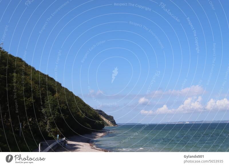 Blick auf die Ostsee und die Küste am Strand von Sellin auf Rügen Meereslandschaft Insel Bucht MEER Küstenlinie Cloud natürlich malerisch Ufer Hintergrund schön