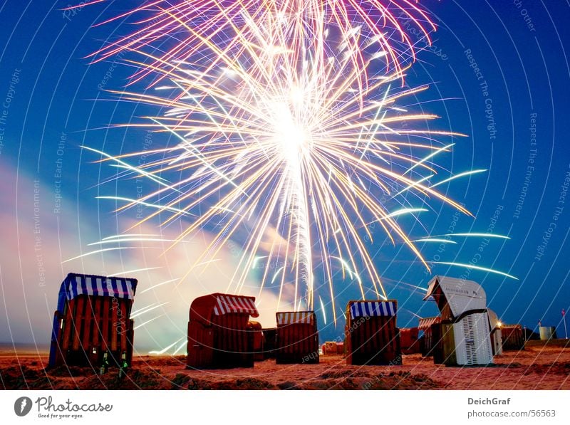 Feuerwerk am Strand Strandkorb Jever Nacht dangast