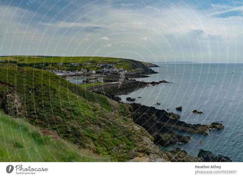 Portpatrick an der Südwestküste von Schottland, Portwein Küste Hafen Landschaft Dorf Farbfoto Außenaufnahme MEER Küstenlinie Fischerdorf