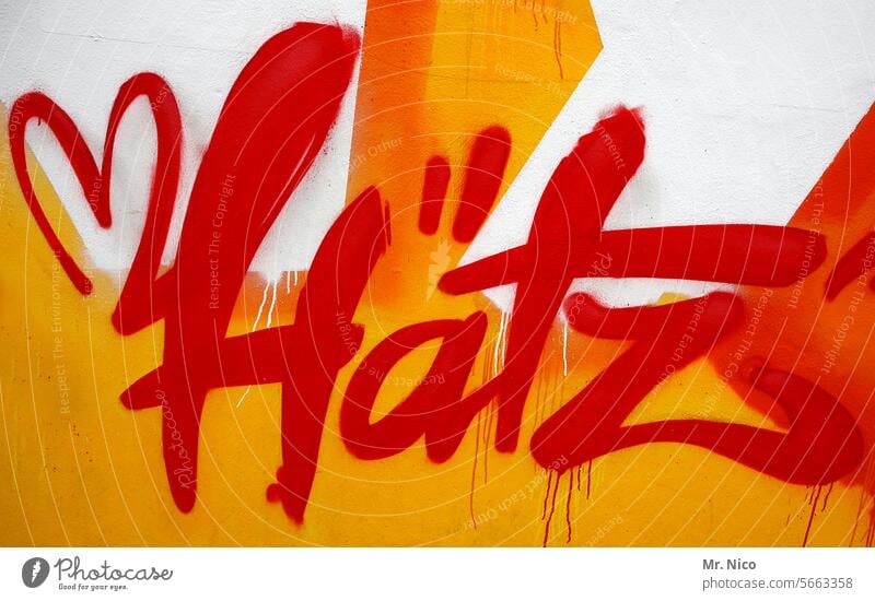 Hätz statt Hetze Graffiti Herz Liebe Symbole & Metaphern herzförmig rot hätz Romantik Gefühl Typographie Schriftzeichen Liebeserklärung Liebesgruß Glück