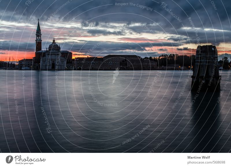 Isola di San Giorgio Maggiore Wasser Insel Venedig Italien Europa Dorf Stadt Haus Kirche Ferien & Urlaub & Reisen ruhig Farbfoto Gedeckte Farben Außenaufnahme