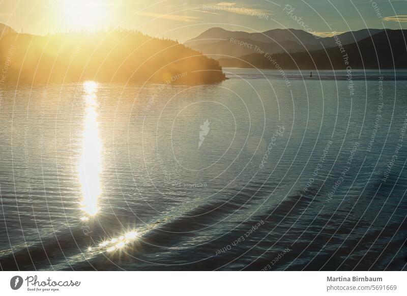 Sonnenuntergang über dem Meer in Alaska, romantische Stimmung Meereslandschaft sich[Akk] entspannen Morgendämmerung Hintergrund schön Landschaft Natur Himmel