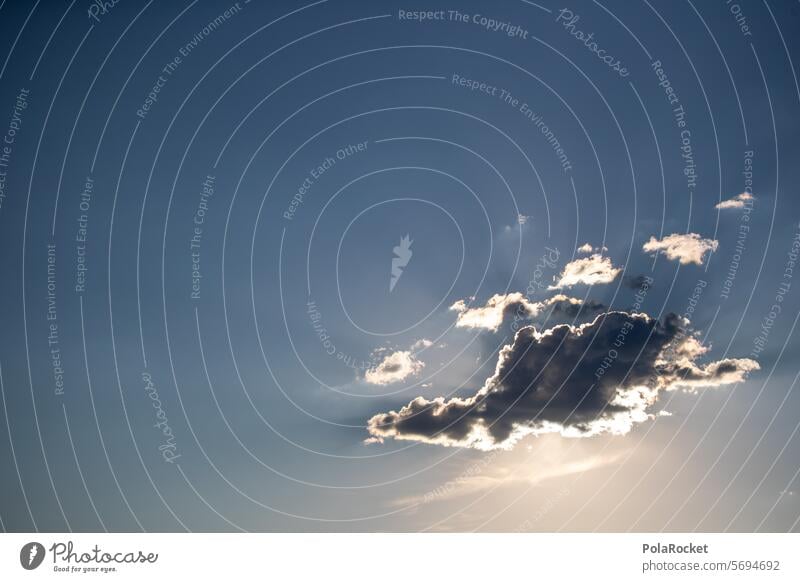 #A0# Wolke Wolken Himmel Licht Sonnenlicht Regenwetter Himmelsstürmer himmelblau Außenaufnahme Gewitter Gewitterwolken bewölkt wolkig Himmelsrichtung Farbfoto