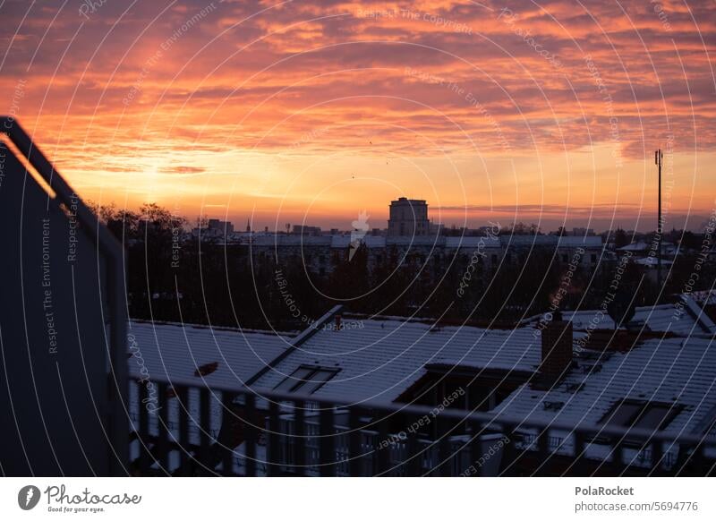 #A0# Sonnenaufgang über Dresden Himmel sonnig Winter Romantik Außenaufnahme Altstadt Dämmerung Wolken Schnee dächer rosa rosa Wolken