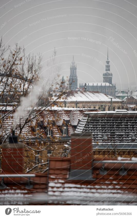 #A0# Dresden im Schnee Himmel Sonnenaufgang sonnig Winter Romantik Außenaufnahme Altstadt Dämmerung Wolken Architektur Stadtzentrum Hofkirche dächer