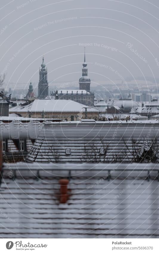 #A0# Dresden im Schnee Himmel Sonnenaufgang sonnig Winter Romantik Außenaufnahme Altstadt Dämmerung Wolken Architektur Stadtzentrum Hofkirche dächer