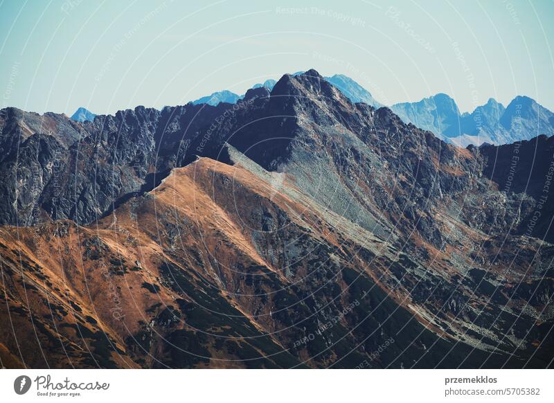 Berglandschaft im Tatra-Nationalpark in Polen. Beliebte Touristenattraktion. Erstaunliche Naturkulisse. Die berühmtesten Reiseziele Berge u. Gebirge Landschaft