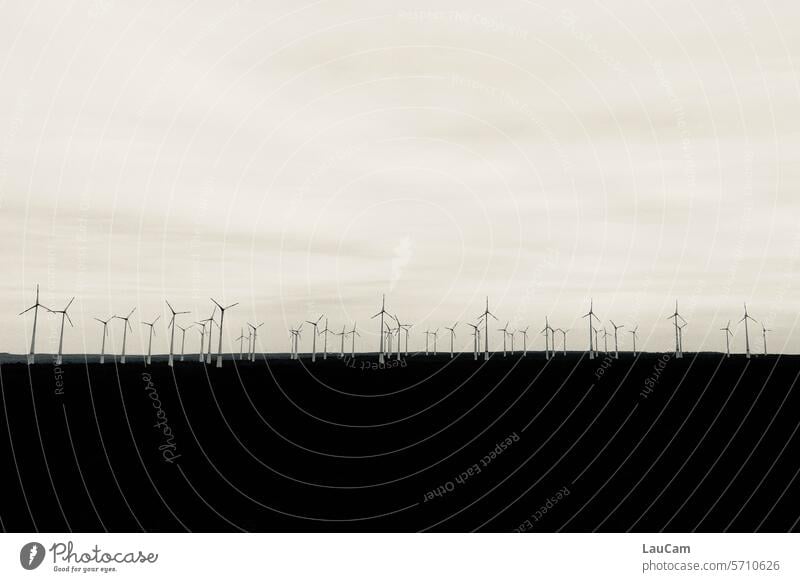 Windkraft am Horizont Windräder Windenergie Windkraftanlage erneuerbare Energie erneuerbare Energiequellen umweltfreundlich Klimawandel Energiewirtschaft