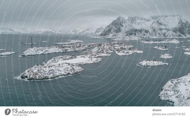 Lofoten - Henningsvær Lofoten Inseln Norwegen Norwegenurlaub Meer Meeresufer Atlantik Nordatlantik Polarmeer polar Polarkreis Küste Schnee Landschaft Natur