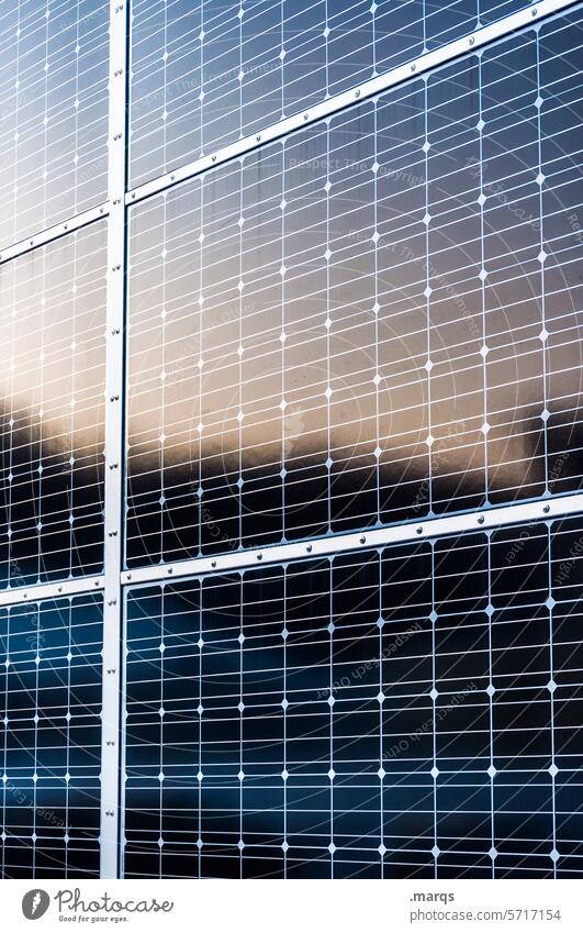 Reflexion Strukturen & Formen Muster Nahaufnahme umweltfreundlich Stromverbrauch Elektrizität Solarzelle Klimawandel Umwelt Sonnenenergie Erneuerbare Energie