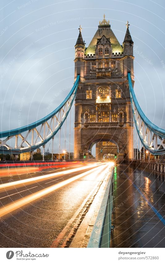 London Tower Brücke bei Sonnenuntergang Tourismus Himmel Fluss Stadt Architektur Denkmal Stein alt hell historisch blau Tradition Turm Großbritannien England