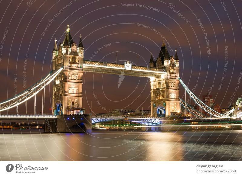 London Tower Brücke bei Sonnenuntergang Tourismus Himmel Fluss Stadt Architektur Denkmal Stein alt hell historisch blau Tradition Turm Großbritannien England