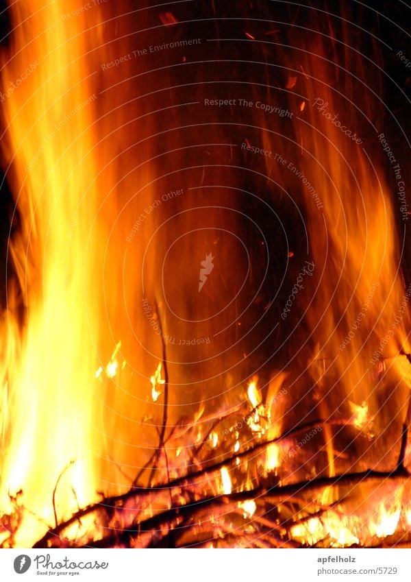 sonnwendfeuer Nacht Fototechnik Brand Sommersonnenwende