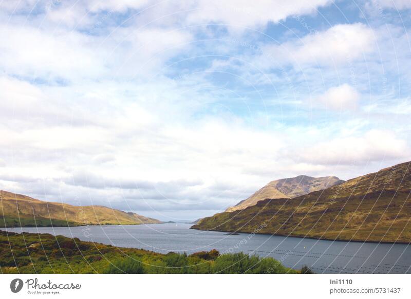 Killary Harbour Fjord in Irland II Natur Landschaft einzigartig Einsamkeit Connemara Meeresarm Gletscherfjord Hügelketten Licht und Schatten Wolken Muschelzucht