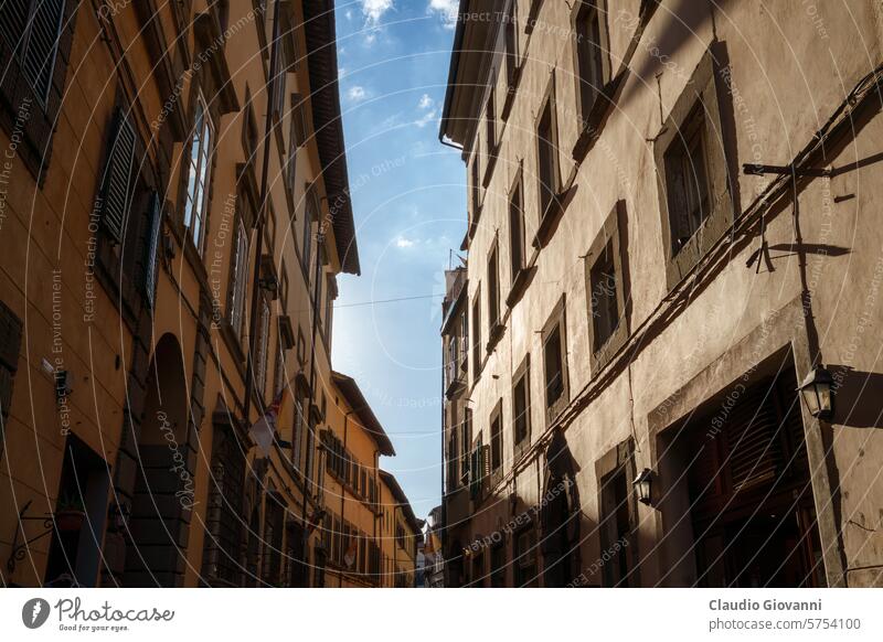 Historische Gebäude in Cortona, Toskana, Italien Arezzo Europa Architektur Großstadt Farbe Tag Außenseite historisch Haus mittelalterlich im Freien Palast