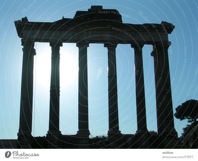 Forum Romanum Linie Schatten Licht blau schwarz weiß dunkel Säule Römerberg antik alt Kontrast Italien Hauptstadt Europa monumental Denkmal Macht massiv