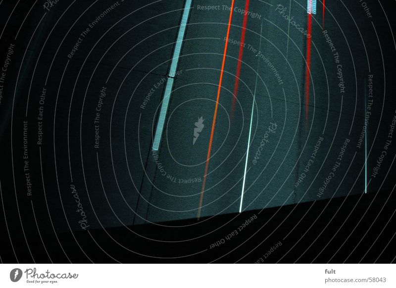 streifen auf der strasse Autobahn Langzeitbelichtung Licht Streifen Teer Rücklicht Bundesautobahn Lampe Straße a1 geschwindigkeit.
