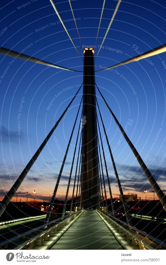 stylish bridge Himmel Brücke Bauwerk Architektur Denkmal Straße hoch Spanien Sonnenaufgang Sonnenuntergang Farbfoto Außenaufnahme Menschenleer Morgen