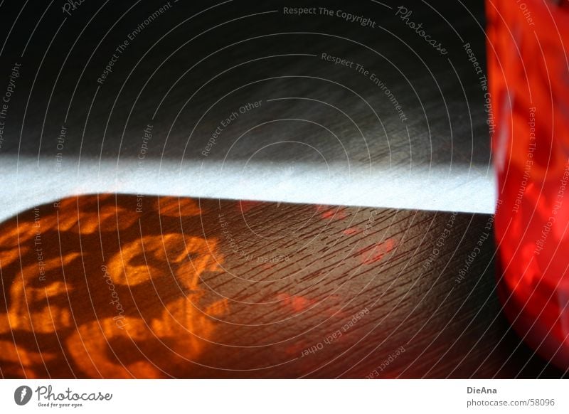 Sonnenspiel Sonnenlicht Reflexion & Spiegelung rot Teelicht Schatten Farbe orange Lampe Wärme shadow sunlight red warmth shine