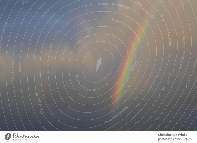 ausgefranst | die Wolken hinter dem Regenbogen Regenwetter Sonnenschein Himmel Wetter Natur Sonnenlicht Gewitterwolken Unwetter bunt Symbole & Metaphern