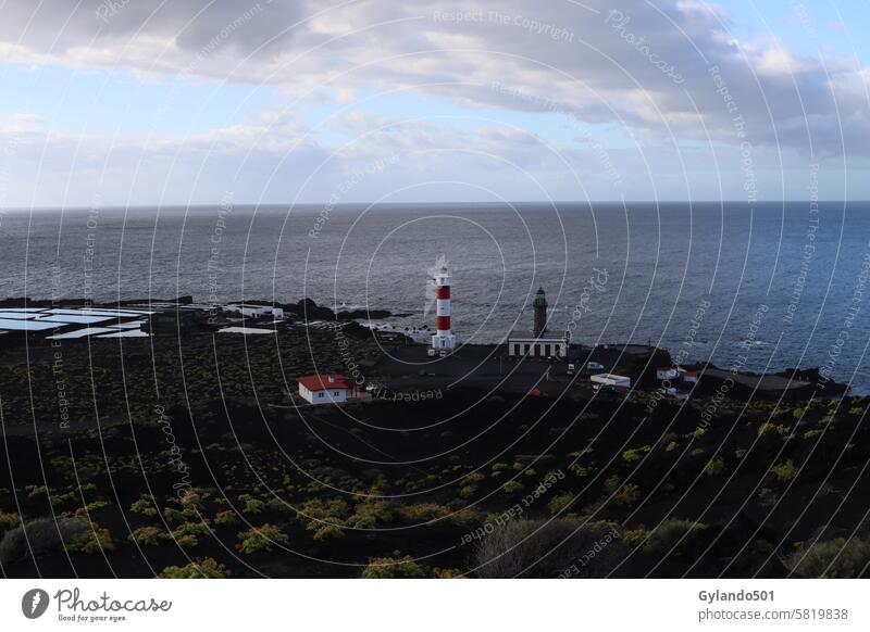 Faro de Fuencaliente auf der Kanareninsel La Palma Feuerwerksrakete fuencaliente de la palma Leuchtturm Südküste Kanarische Inseln Südwestküste MEER Himmel