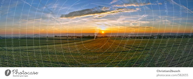 Sonnenaufgang über den Feldern Natur Landschaft Erde Luft Himmel Horizont Sonnenuntergang Frühling Herbst Schönes Wetter Nebel Hügel Berge u. Gebirge Mendig