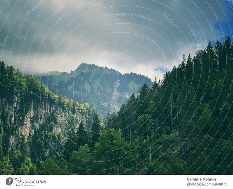 Wolken über dem Berg Himmel Natur Landschaft Berge u. Gebirge Gipfel Felsen Alpen wandern Ferien & Urlaub & Reisen Umwelt Tourismus Aussicht Außenaufnahme