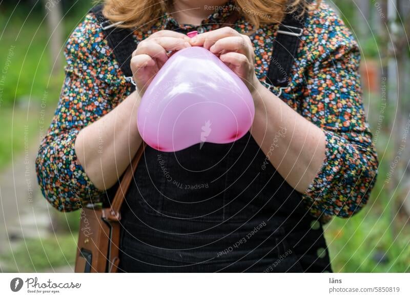 [HH Schregatour24]   Herzlichst Luftballon Brustbild Glück Verliebtheit Liebe Romantik Liebeserklärung Partnerschaft Gefühle Liebesbekundung Symbole & Metaphern