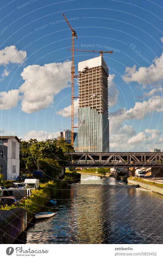 Hochhaus im Bau architektur berlin büro city deutschland fassade fenster gebäude hauptstadt himmel hochhaus innenstadt kiez leben licht mitte modern neubau