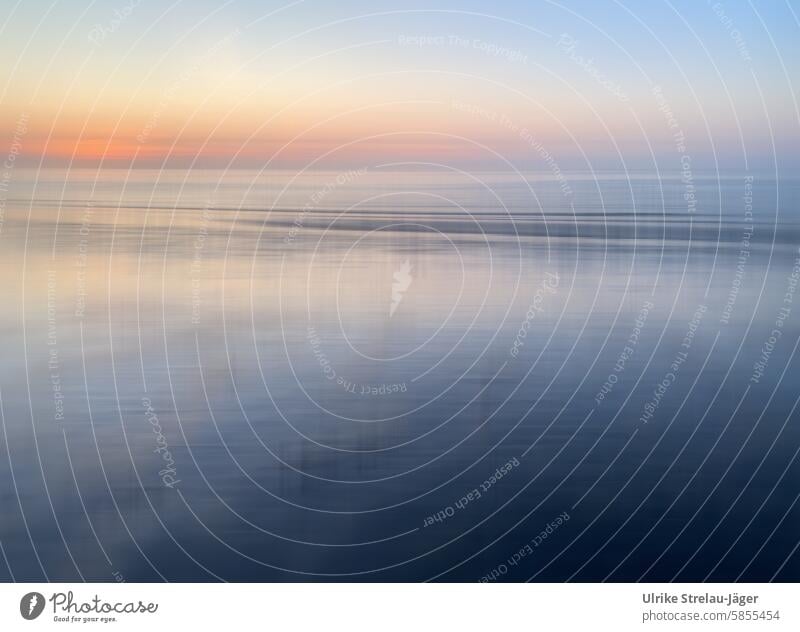 Nordsee | friedliche Abendstimmung am Meer Sonnenuntergang Küste Himmel Horizont Wasser Landschaft Dämmerung Natur Abenddämmerung ruhig orange Erholung Idylle