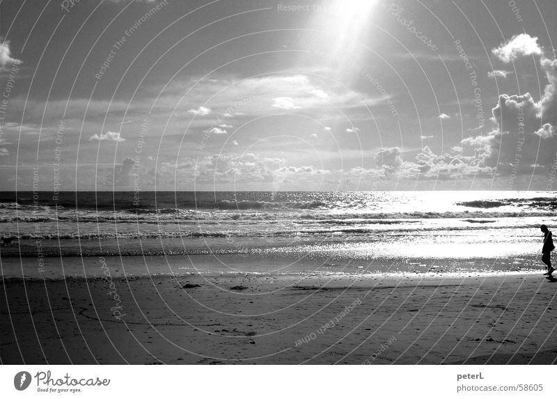 Tag am Meer Strand Wolken Sonne Wellen Wasser Sand Spaziergang Erholung