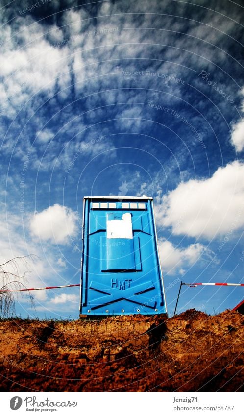 Sitzung. Ladengeschäft Miettoilette Baustelle Wolken Toilette sitzen toilettenhäuschen Himmel 00