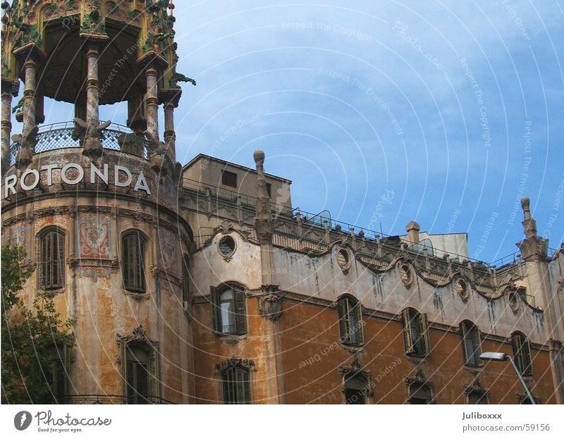 Rotonda Haus Gebäude Villa Barcelona Spanien Katalonien Hausberg Tibidabo Fassade Rotunde Fenster Ocker braun avinguda del tibidabo Straße Turm Farbe fresc