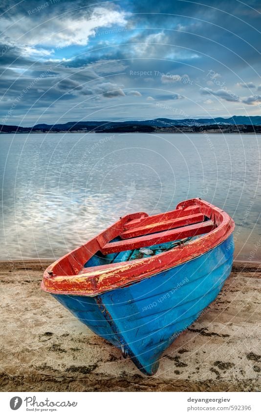 Boot auf einem See in den Bergen schön Ferien & Urlaub & Reisen Tourismus Sommer Berge u. Gebirge Natur Landschaft Himmel Wolken Herbst Park Wald Fluss