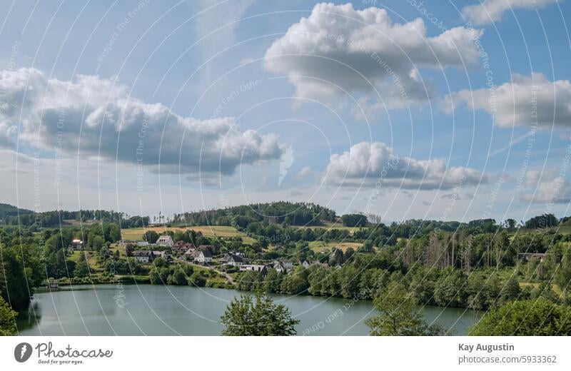 Agger Stausee Naherholungsgebiet Talsperre Oberbergischen land Berg Landschaften Wälder Waldgebiet Hügelig Tannen Mischwald Kieferwald Wasserkrafterzeugung