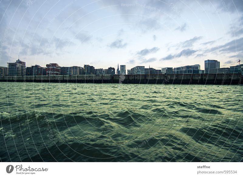 Hafencity Himmel Wellen Küste Flussufer Hamburg Hafenstadt Skyline Haus außergewöhnlich Elbe Hochkonjunktur Farbfoto Panorama (Aussicht) Weitwinkel