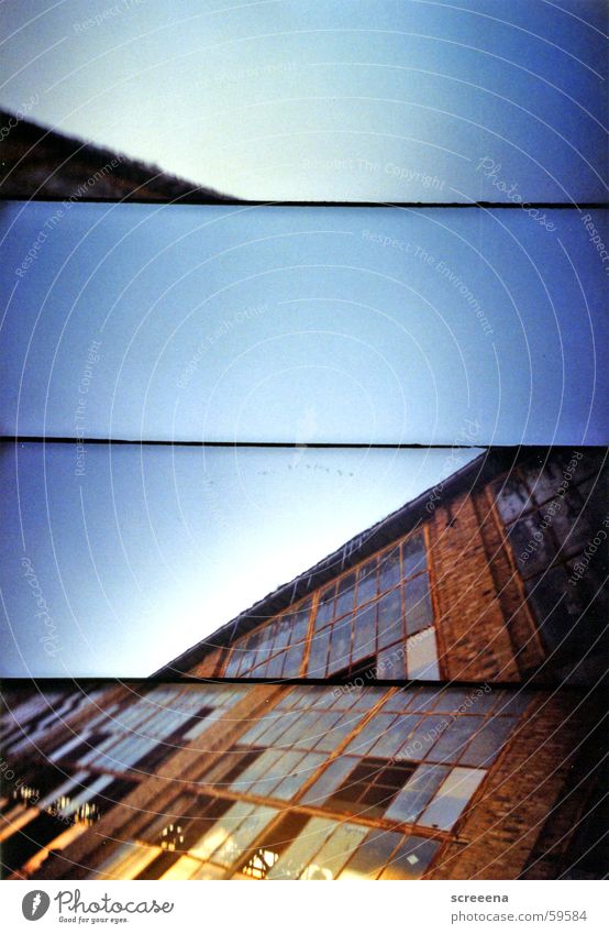 Floating Points Haus Leipzig Fenster kaputt Industriefotografie Lomografie supersampler Glas Himmel blau orange Stein verrückt Zerstörung