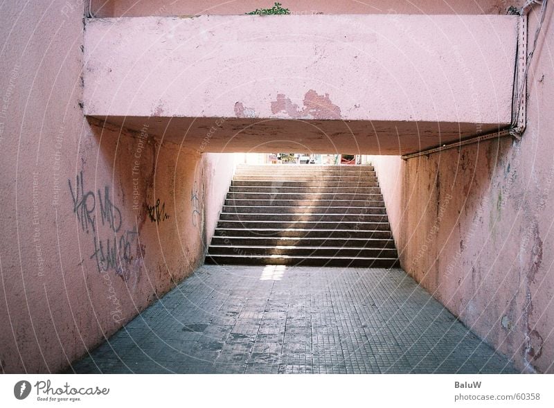 ein schein im untergrund Eisenbahn Untergrund analog Istanbul canon Sonne Bahnhof