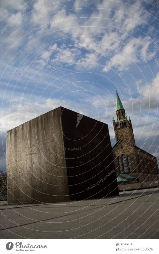 the big cube... Quader Geometrie Bauwerk Wolken Stahl Beton Gotik schlechtes Wetter Licht Quadrat Himmel mies van der rohe Religion & Glaube Sonne modern blau