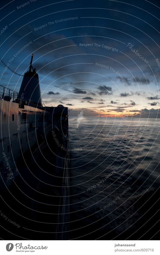 Blick zurück Güterverkehr & Logistik Landschaft Wasser Wolken Horizont Sonnenaufgang Sonnenuntergang Meer Schifffahrt Passagierschiff Erholung