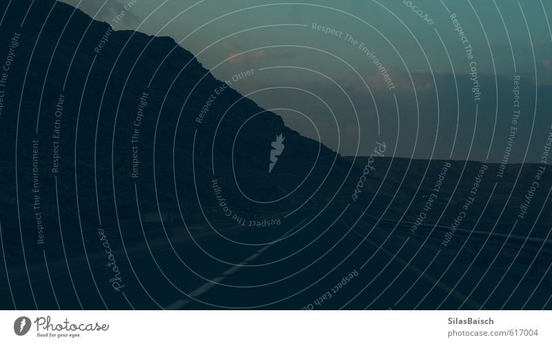 Day vs Night Umwelt Natur Landschaft Erde Wolken Hügel Felsen Schlucht Verkehrswege Autofahren Straße Autobahn ästhetisch dunkel Unendlichkeit gruselig kalt